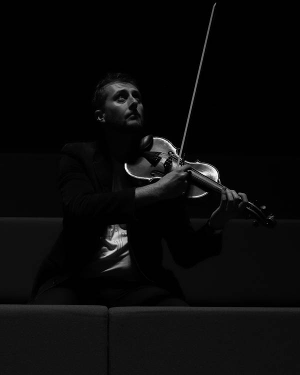 Marvin Burlas au violon